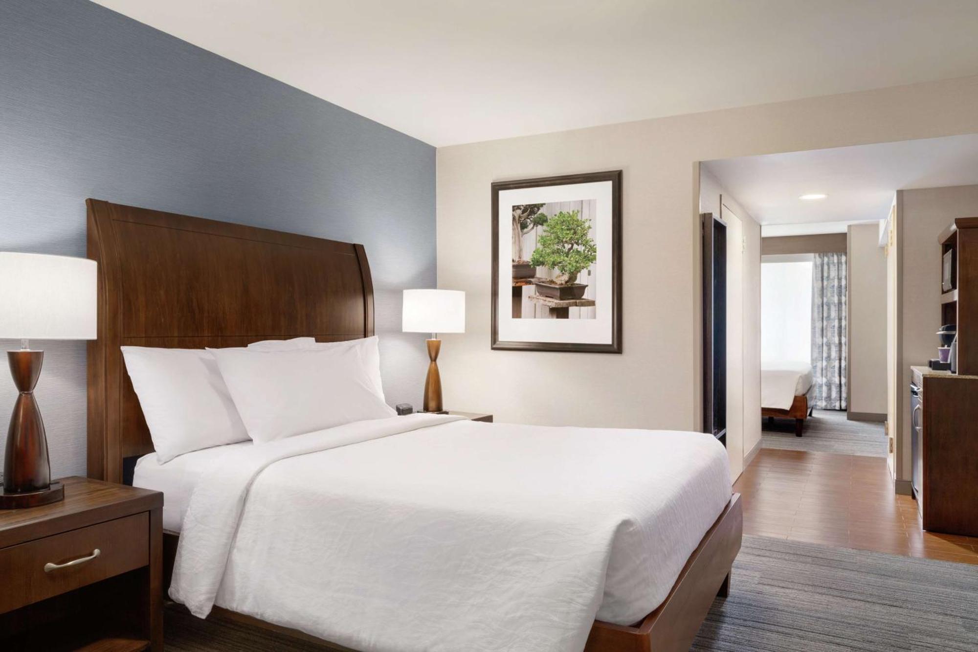 Hilton Garden Inn Стоуни-Брук Экстерьер фото